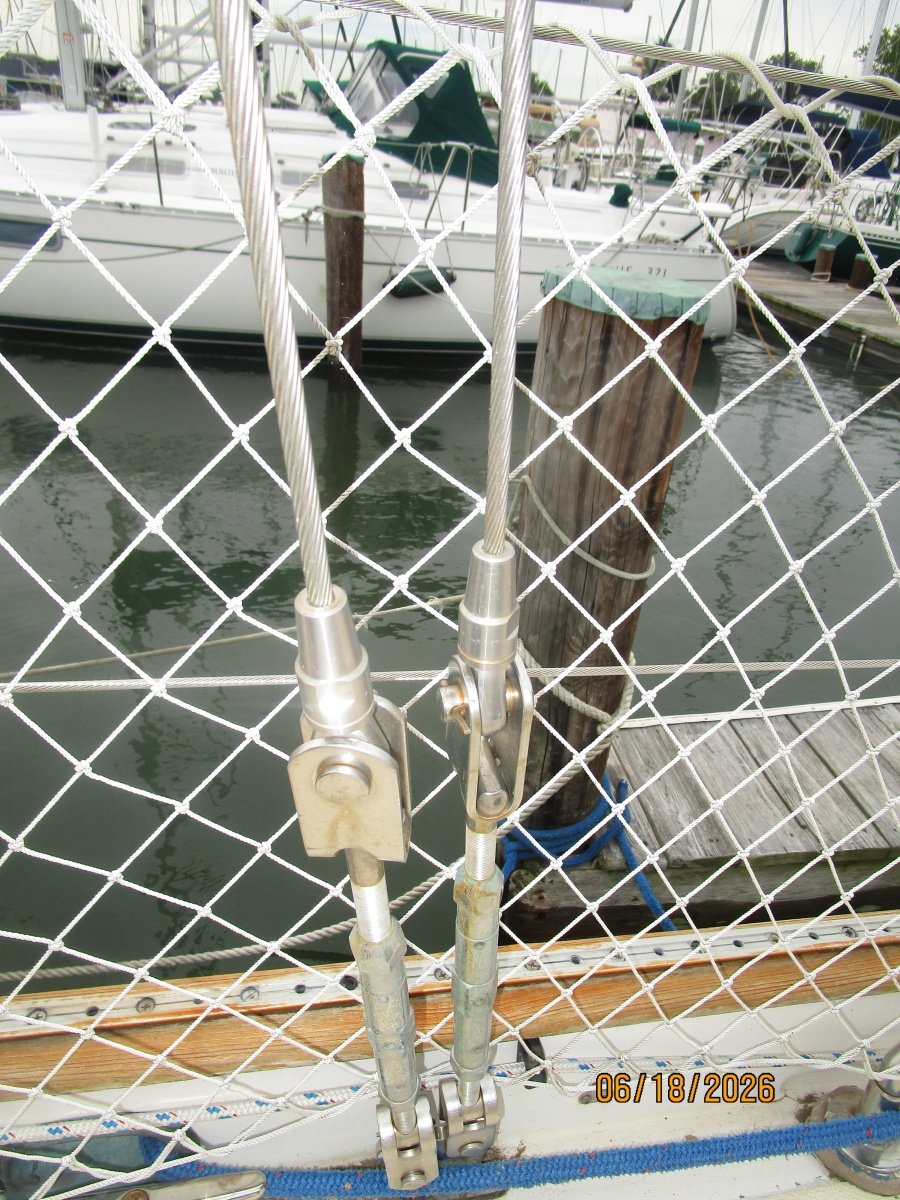 37' Tayana standing rigging4