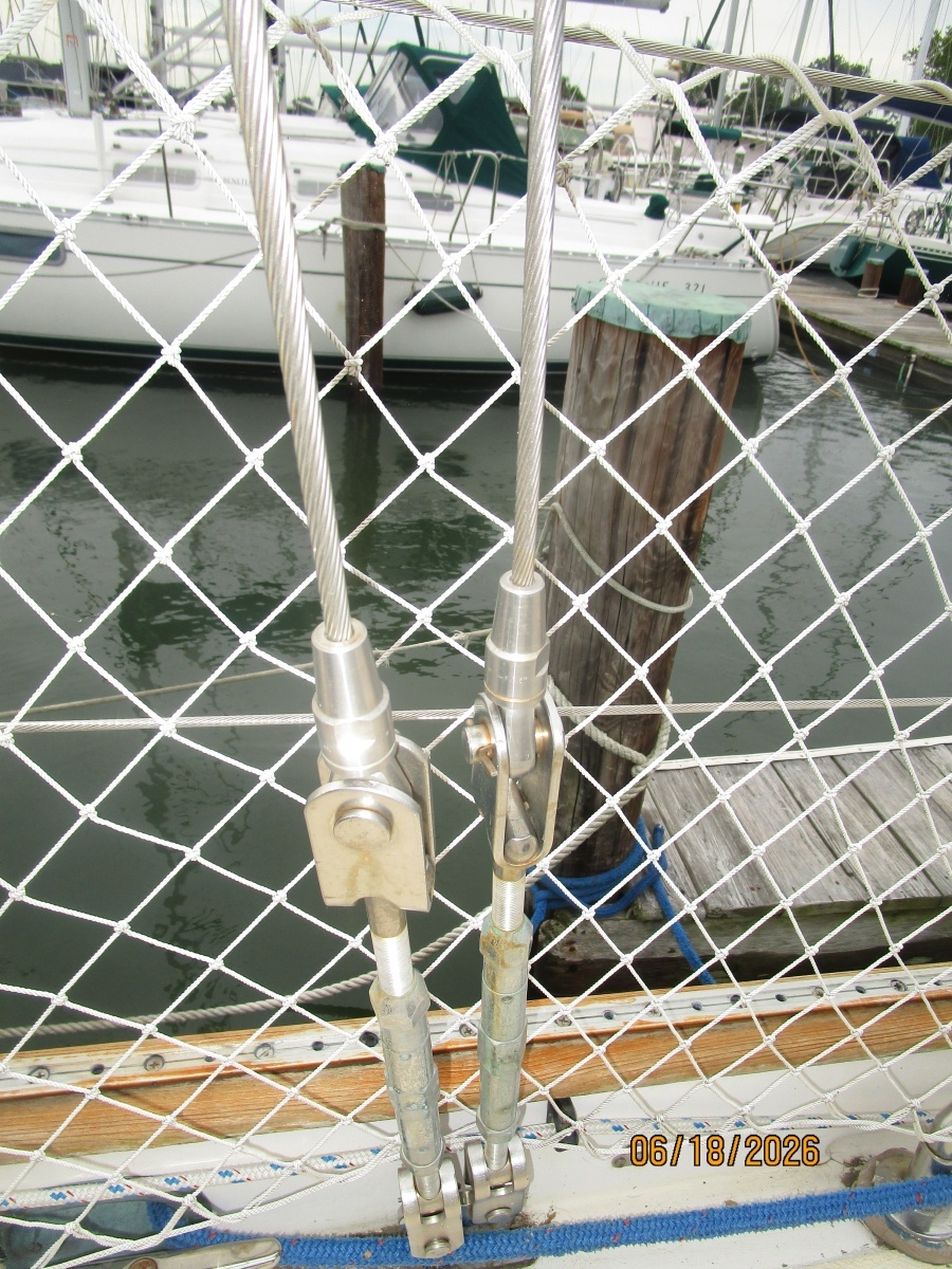 37' Tayana standing rigging4