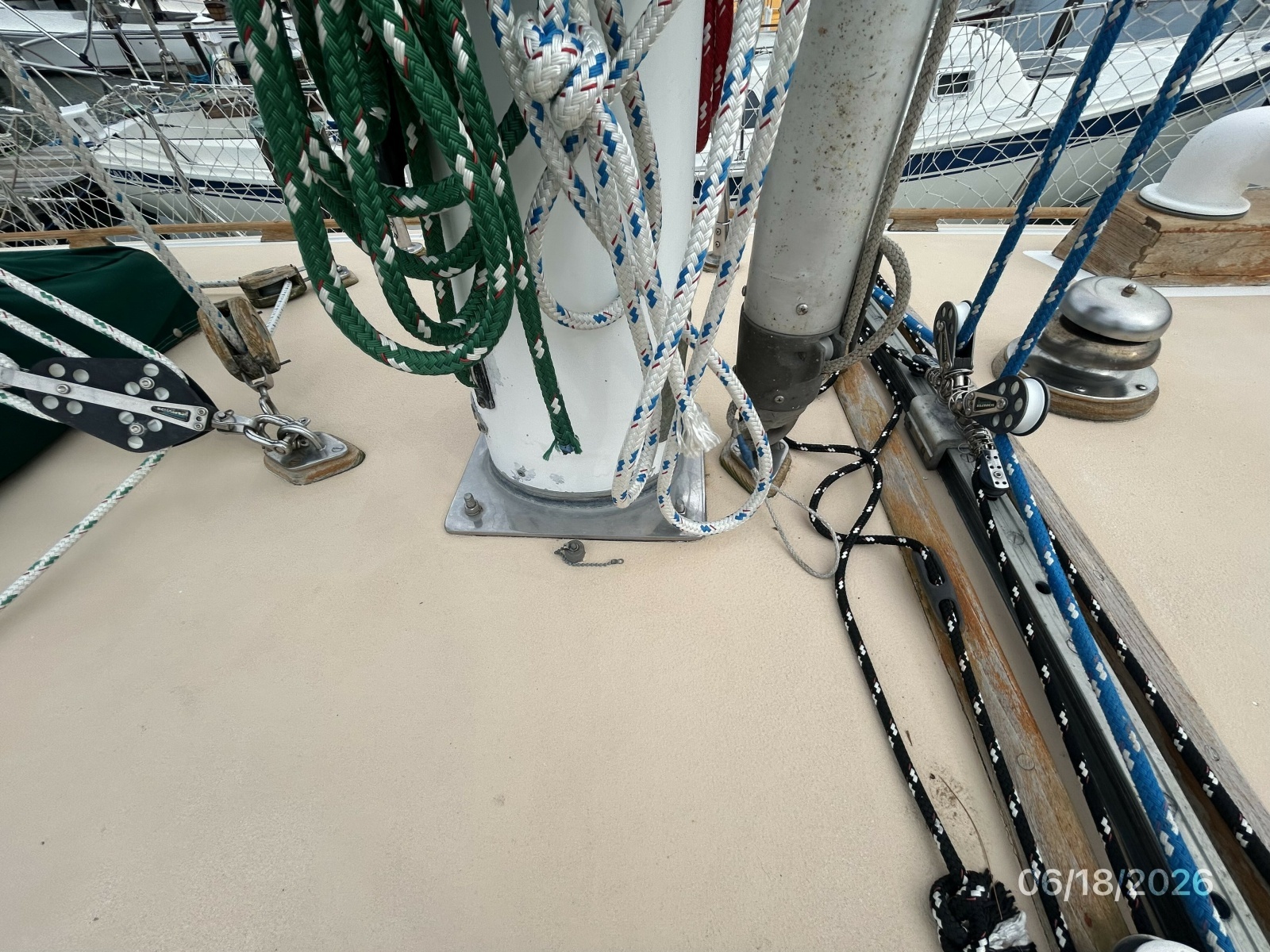 37' Tayana mast base2
