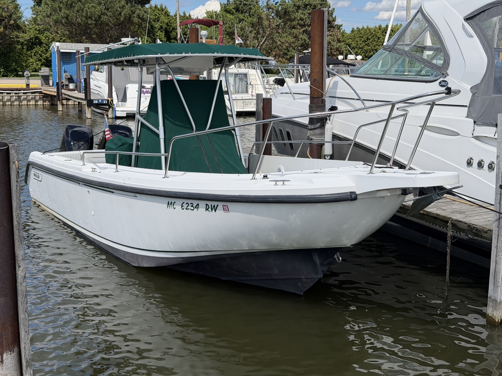 1999 Boston Whaler 26 Outrage