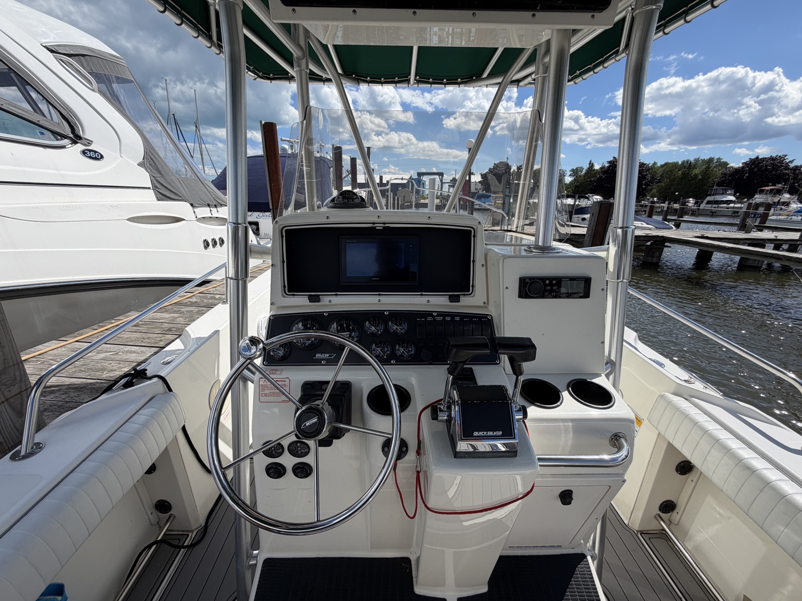 1999 Boston Whaler 26 Outrage