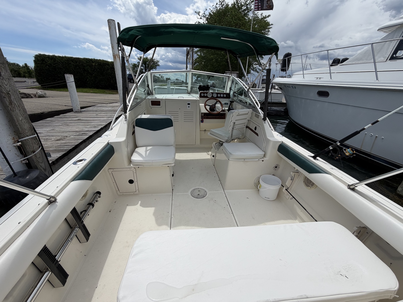 1995 Pursuit 2460 Denali