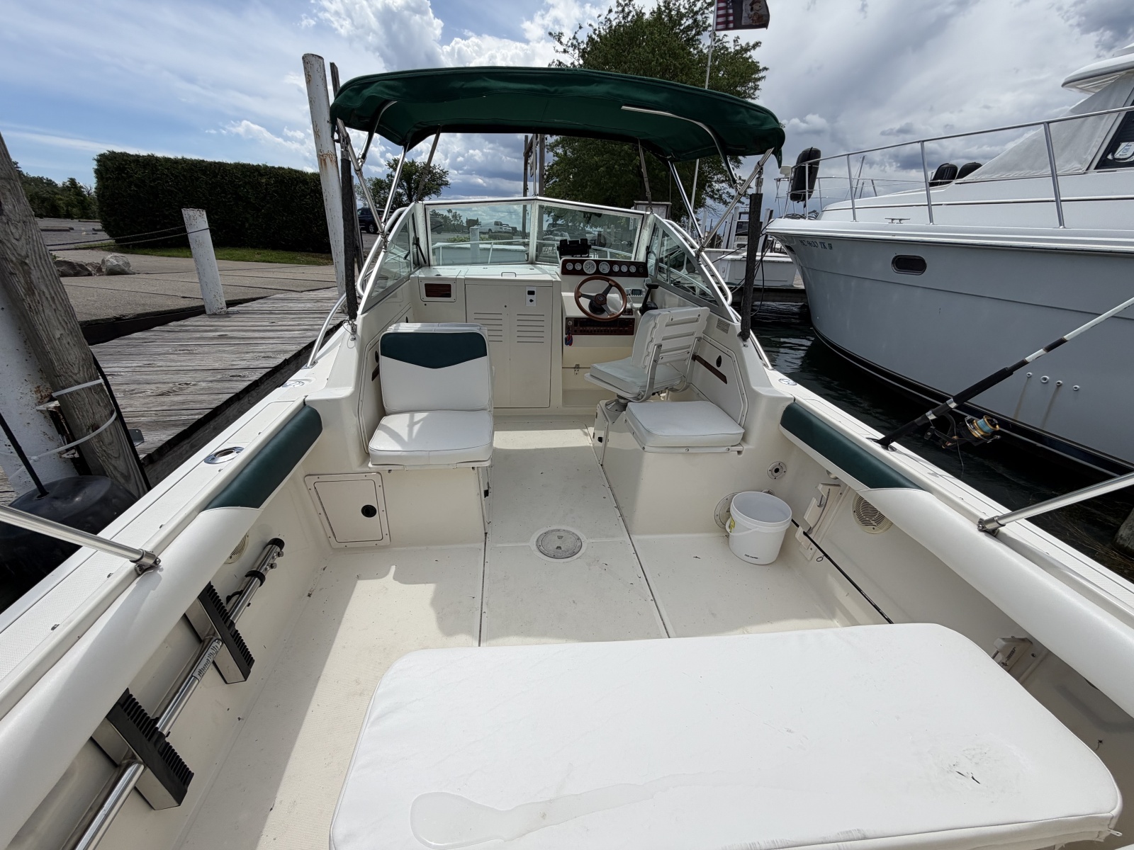 1995 Pursuit 2460 Denali