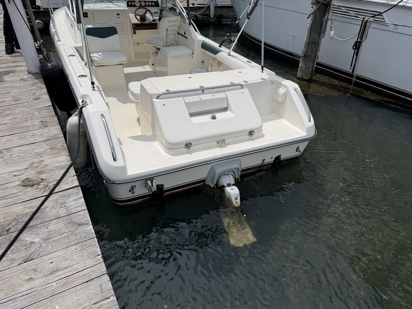 1995 Pursuit 2460 Denali