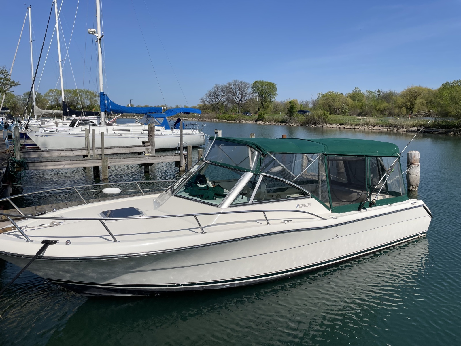 1995 Pursuit 2460 Denali