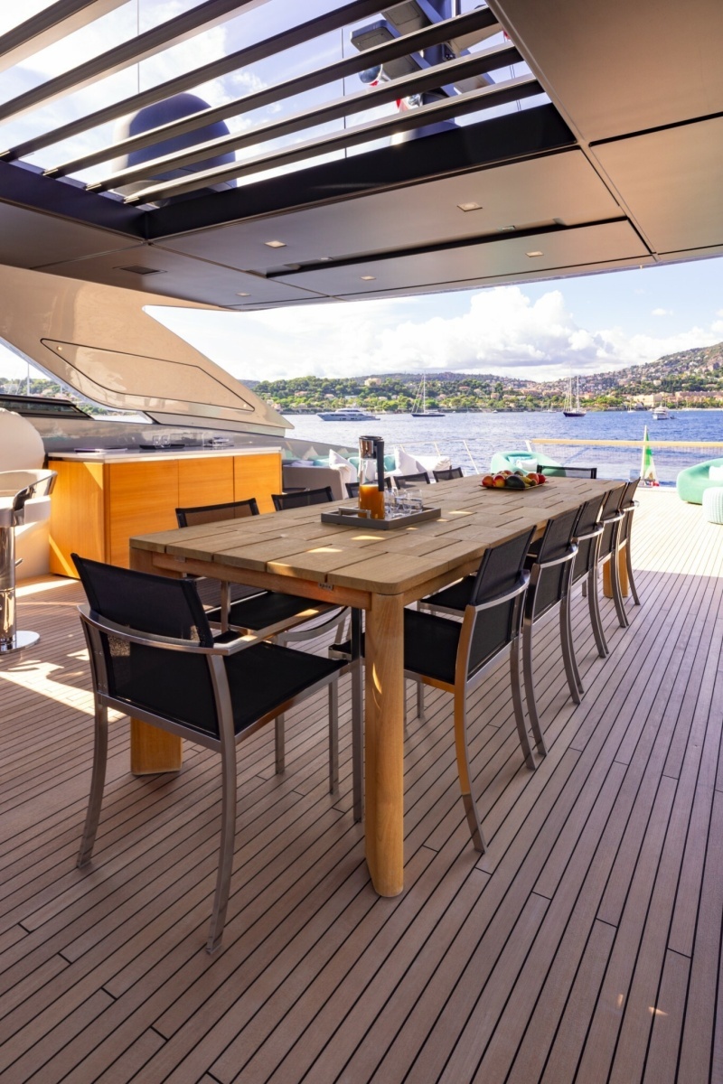 LADY LU  121ft Sanlorenzo Yacht For Sale