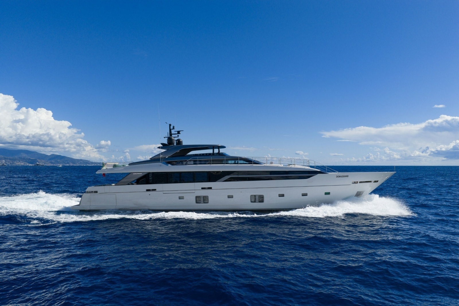 LADY LU  121ft Sanlorenzo Yacht For Sale
