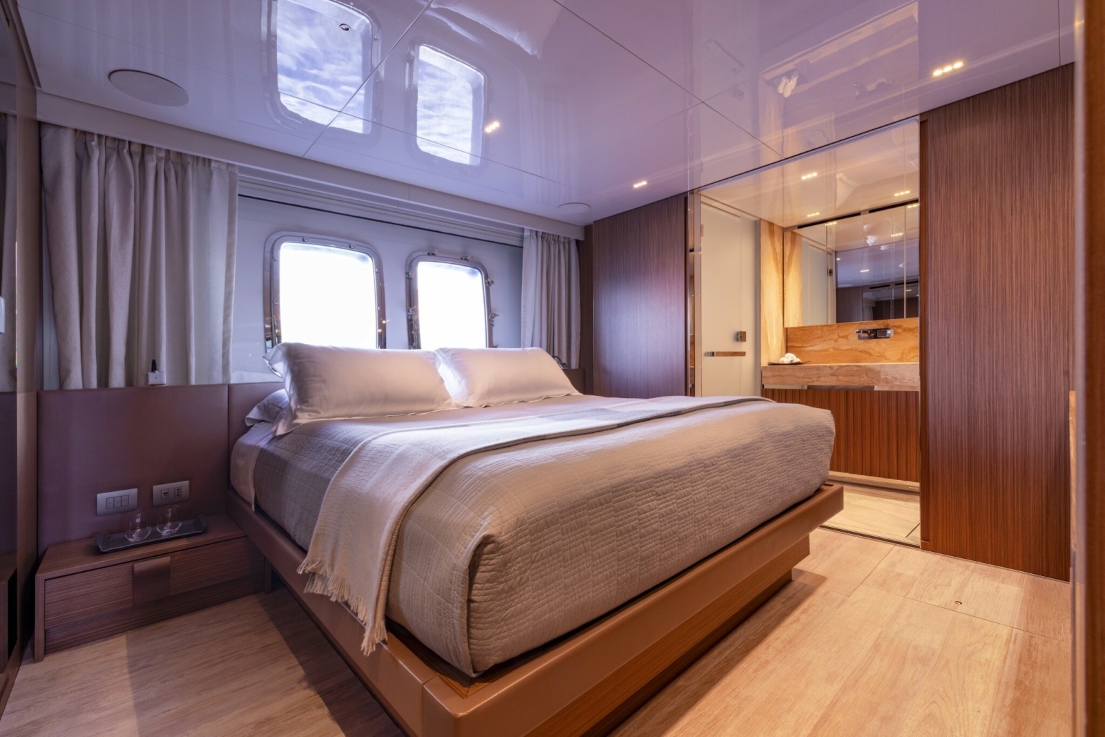 LADY LU  121ft Sanlorenzo Yacht For Sale