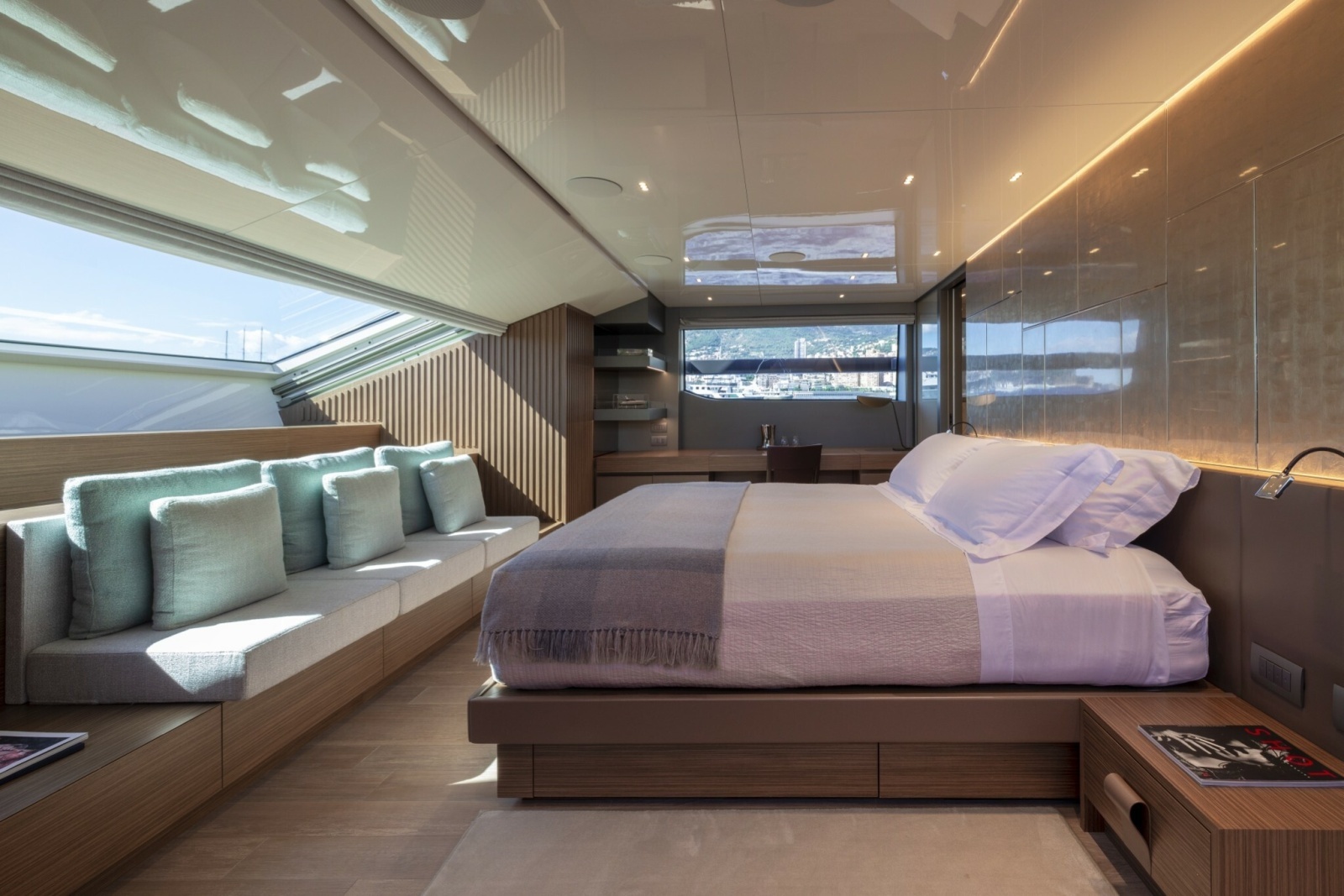 LADY LU  121ft Sanlorenzo Yacht For Sale