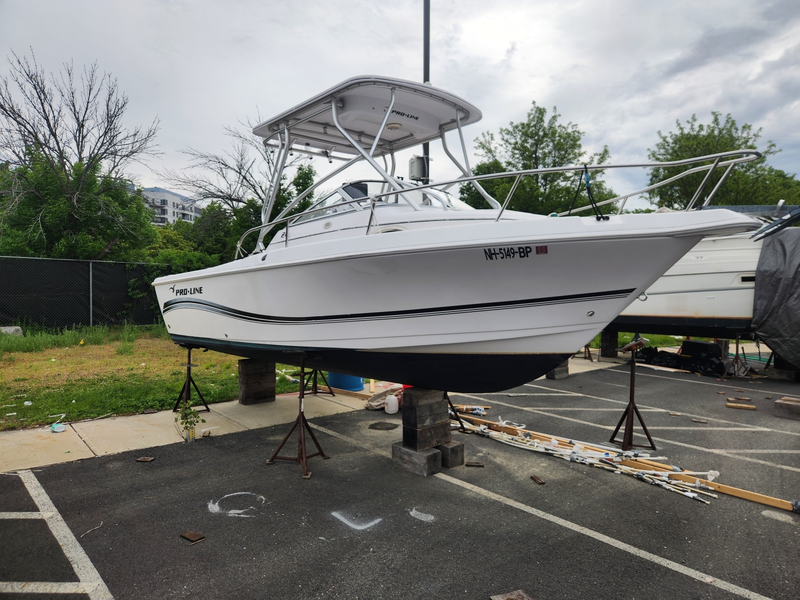 23' 2003 Pro-Line 