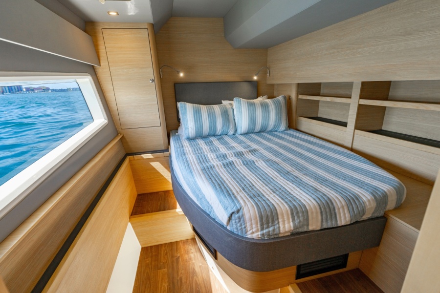 2024 Aquila 44 Yacht