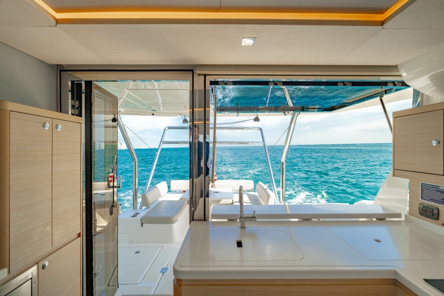 2024 Aquila 44 Yacht
