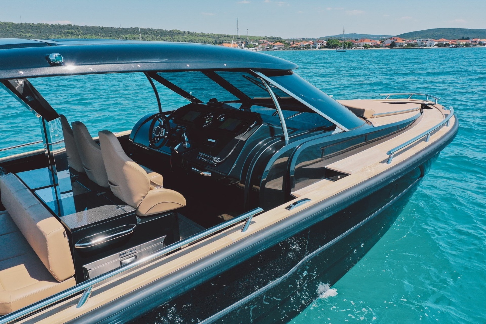2027 Focus Motor Yachts Forza
