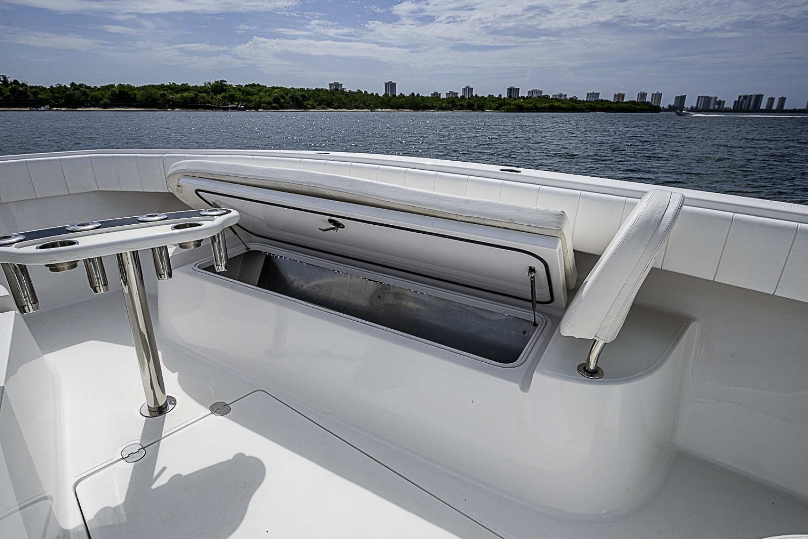 2020 Bahama Center Console
