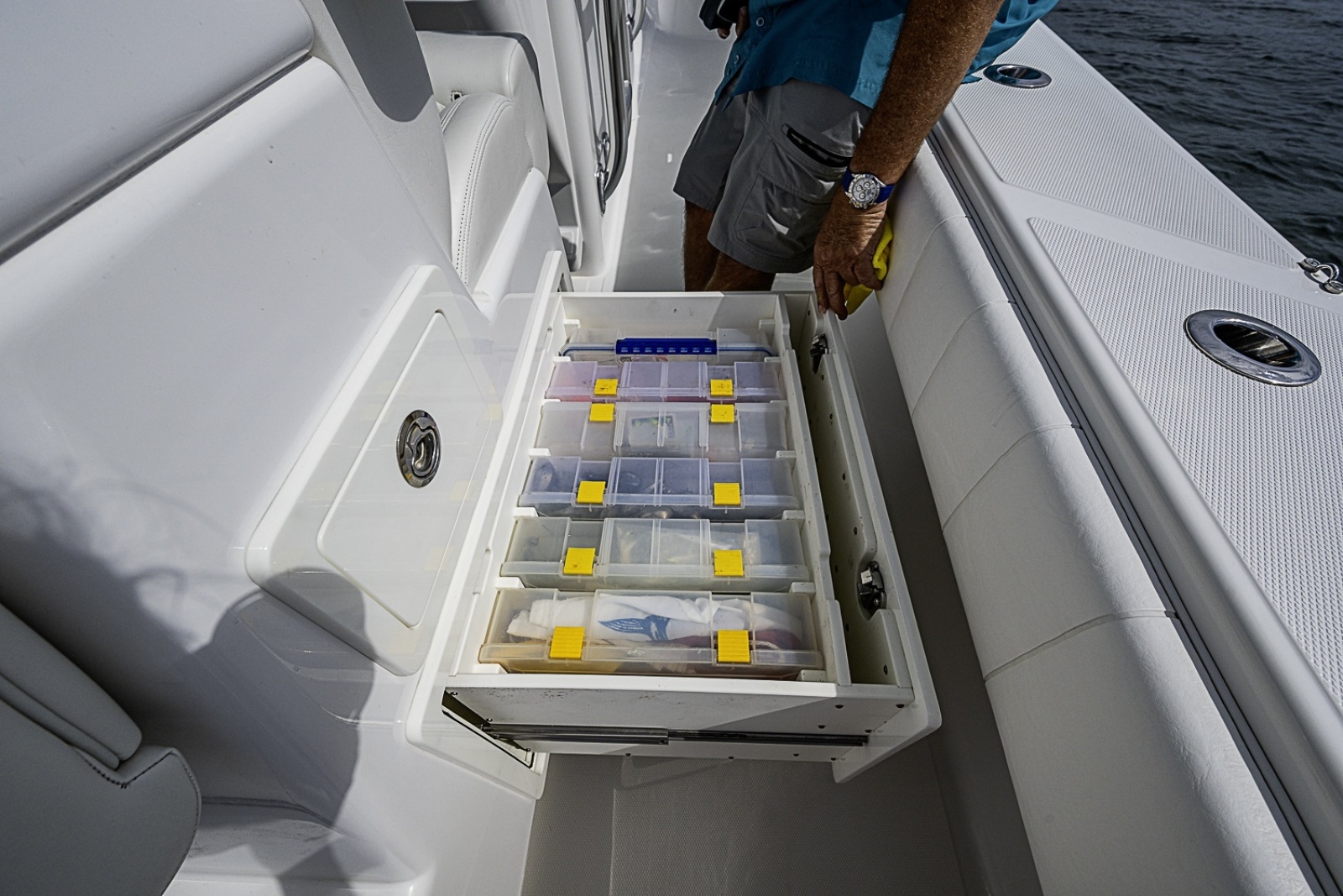2020 Bahama Center Console