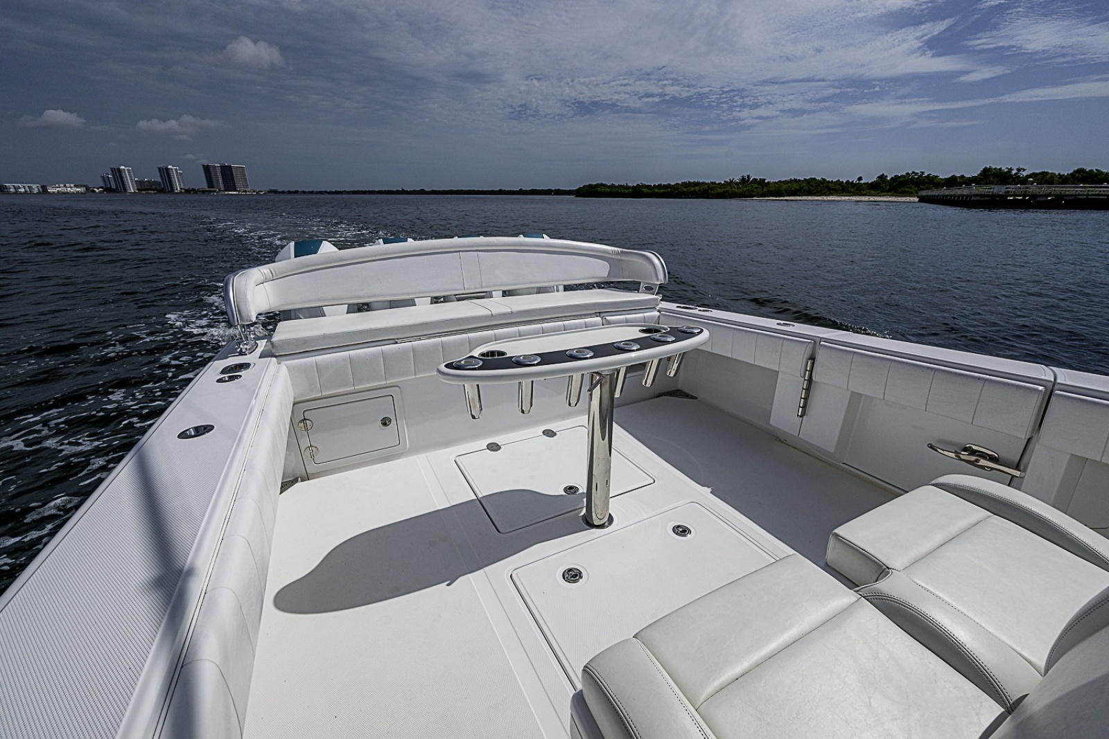 2020 Bahama Center Console