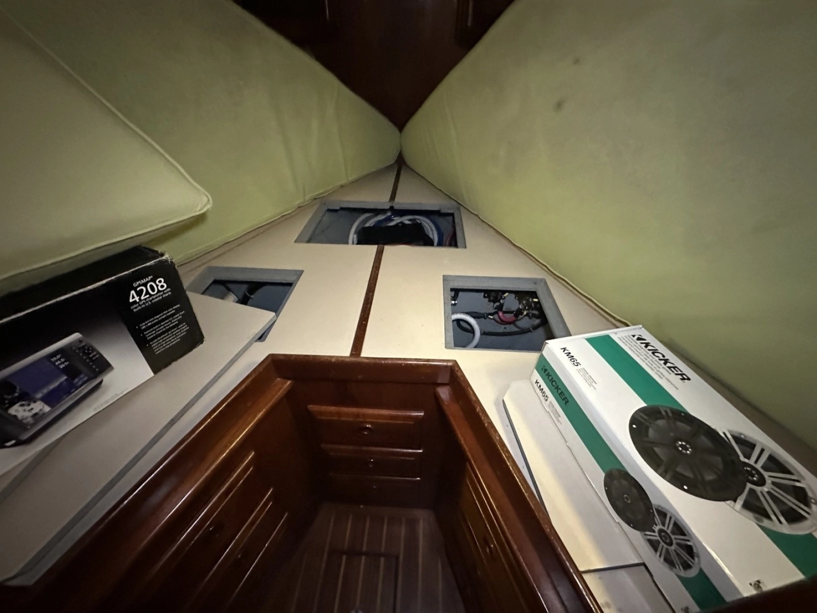 1985 Endeavour 42 CC