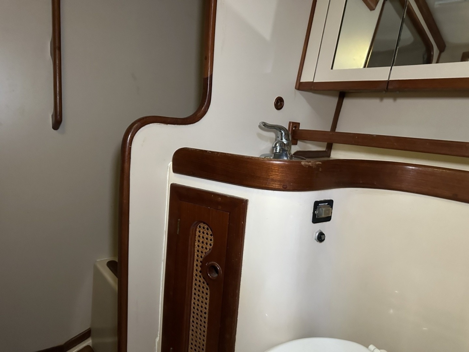 1985 Endeavour 42 CC