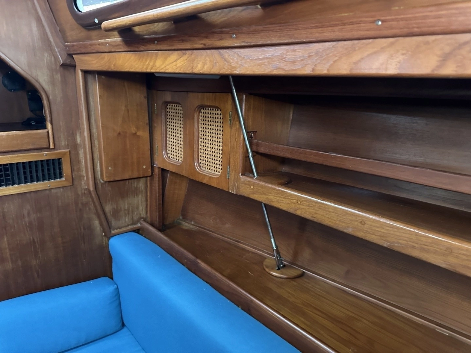 1985 Endeavour 42 CC