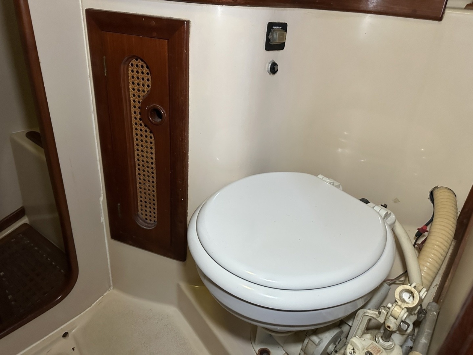 1985 Endeavour 42 CC