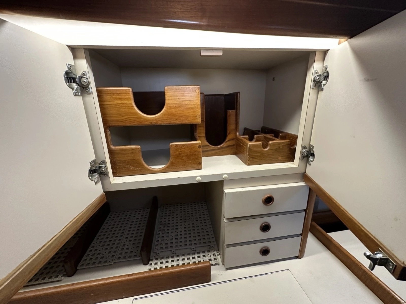 1985 Endeavour 42 CC