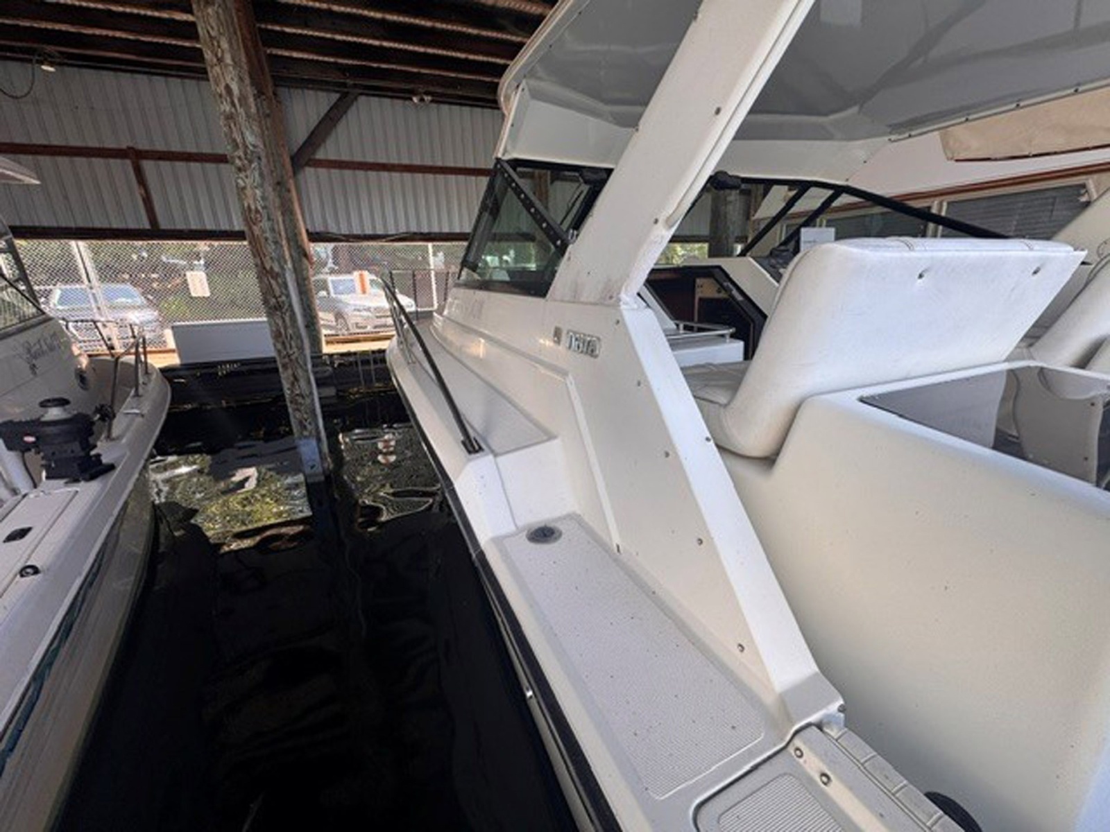 1988 Tiara Yachts 3300 Open