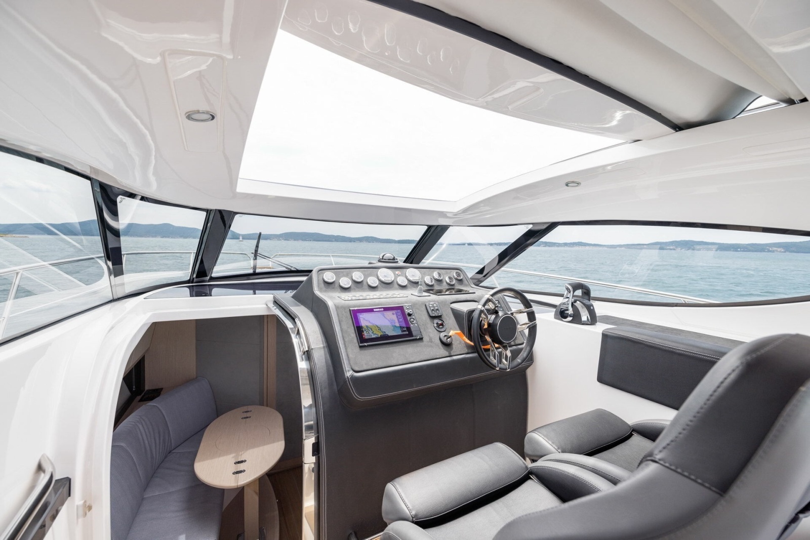 2027 Focus Motor Yachts Power