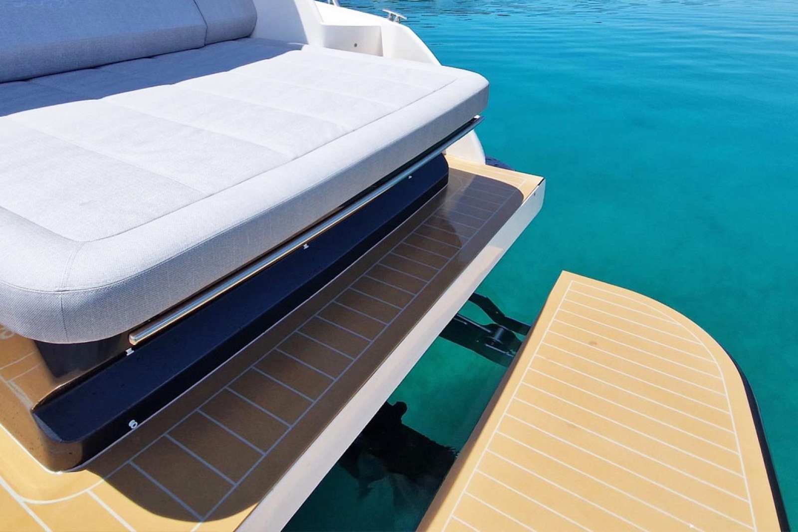 2027 Focus Motor Yachts Power