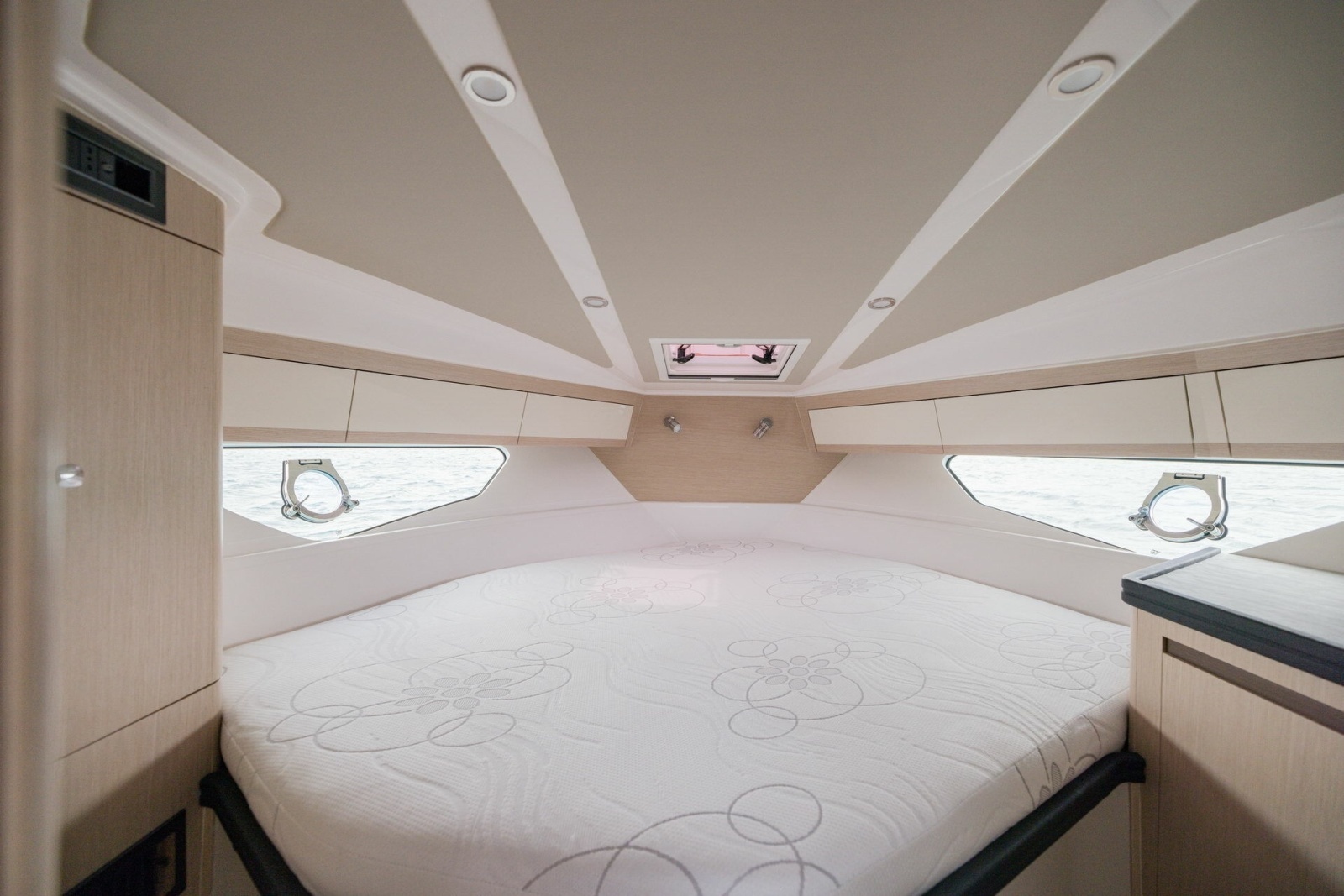 2027 Focus Motor Yachts Power