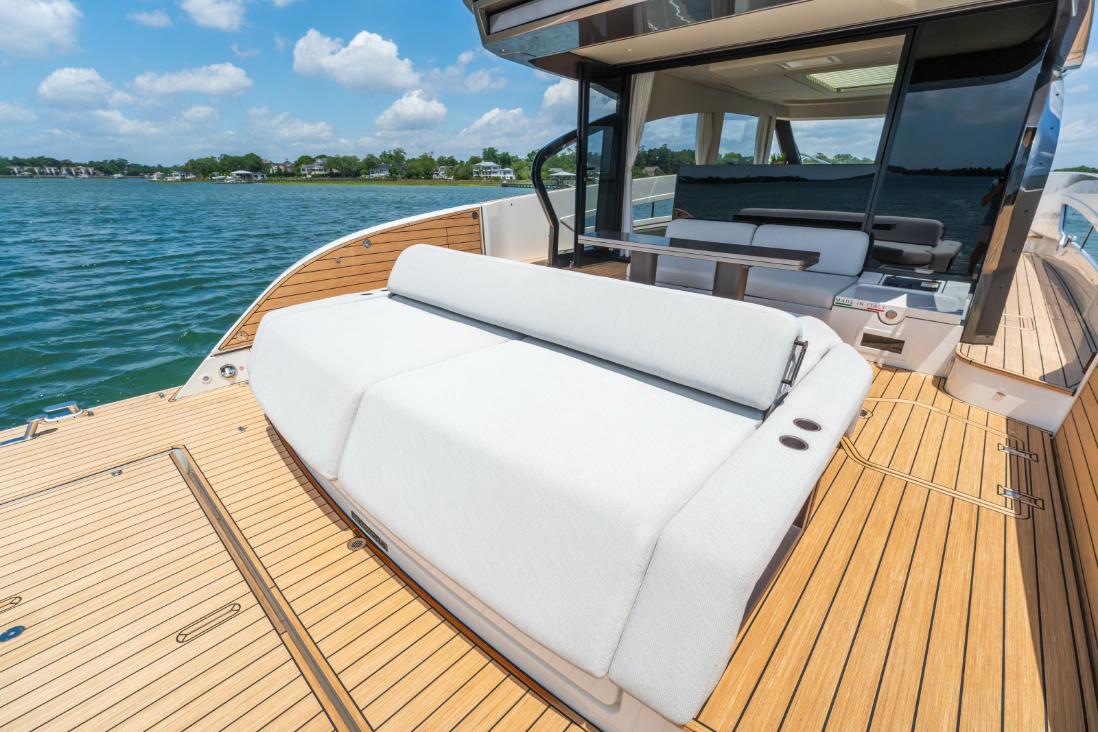 2025 Azimut Seadeck 6
