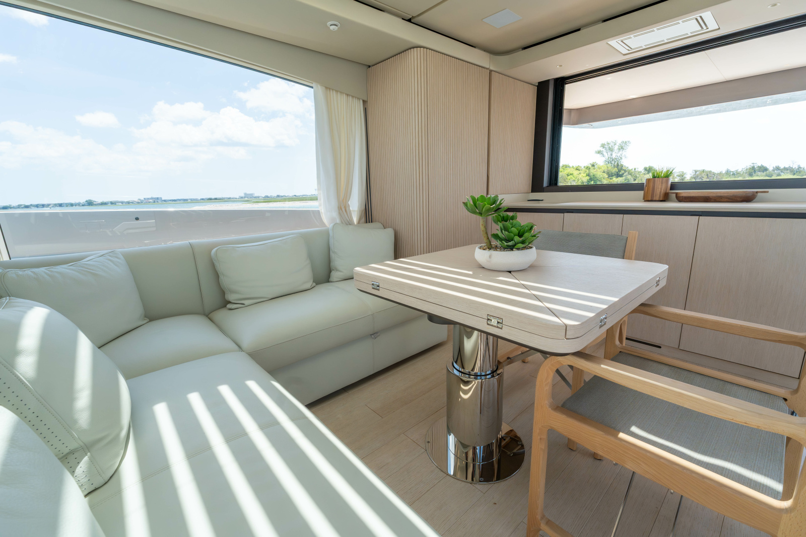 2025 Azimut Seadeck 6