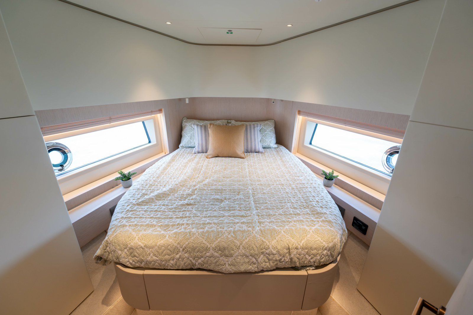 2025 Azimut Seadeck 6