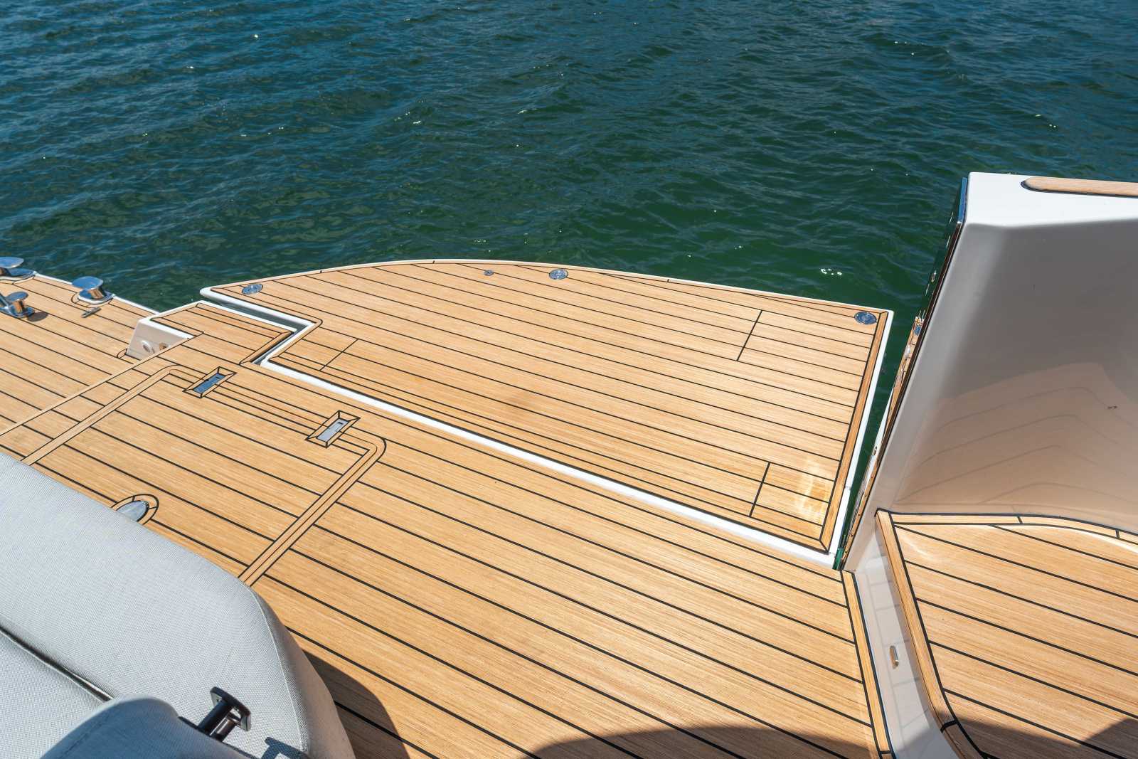 2025 Azimut Seadeck 6