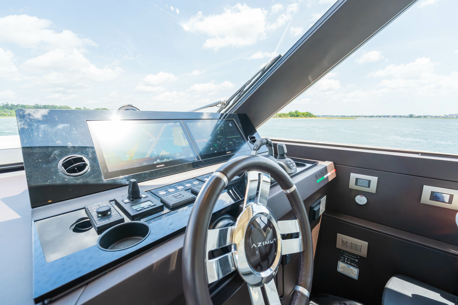 2025 Azimut Seadeck 6