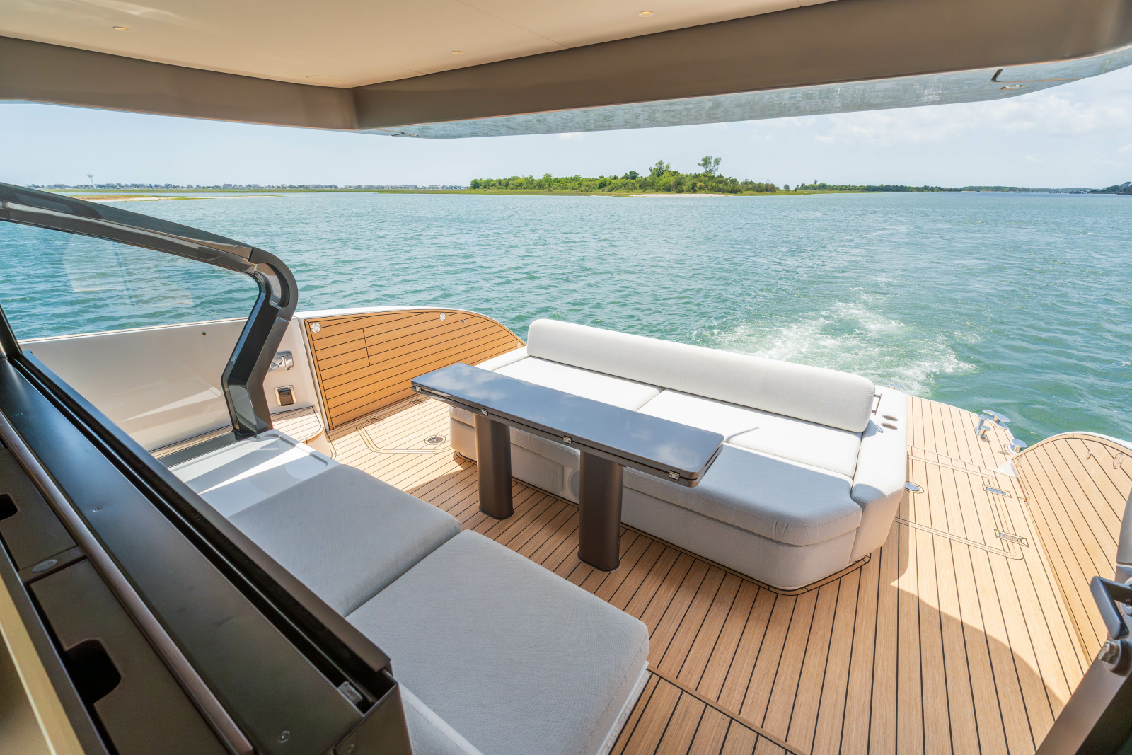 2025 Azimut Seadeck 6