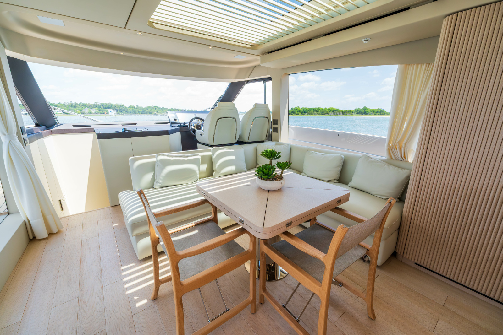 2025 Azimut Seadeck 6