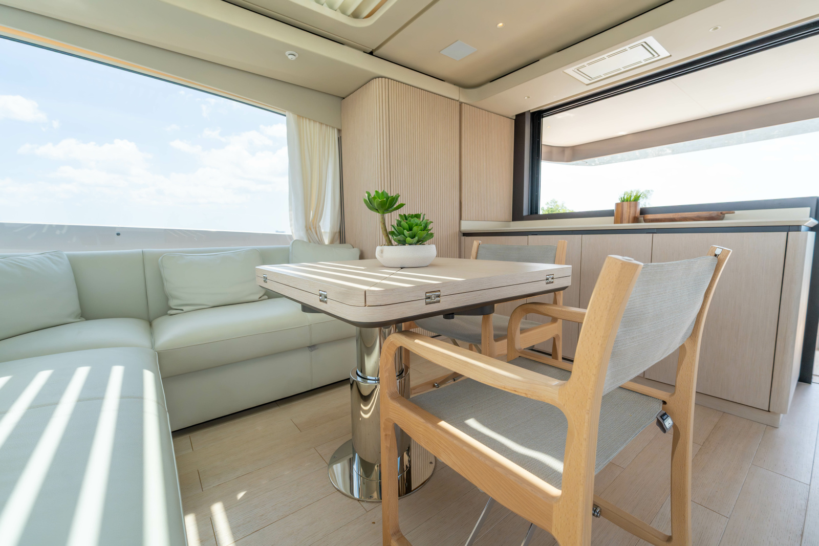 2025 Azimut Seadeck 6