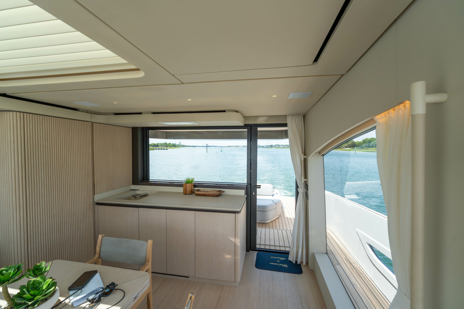2025 Azimut Seadeck 6