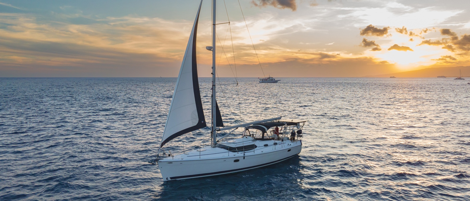 2008 Hunter 45 Deck Salon