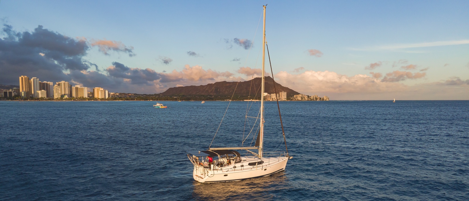 2008 Hunter 45 Deck Salon