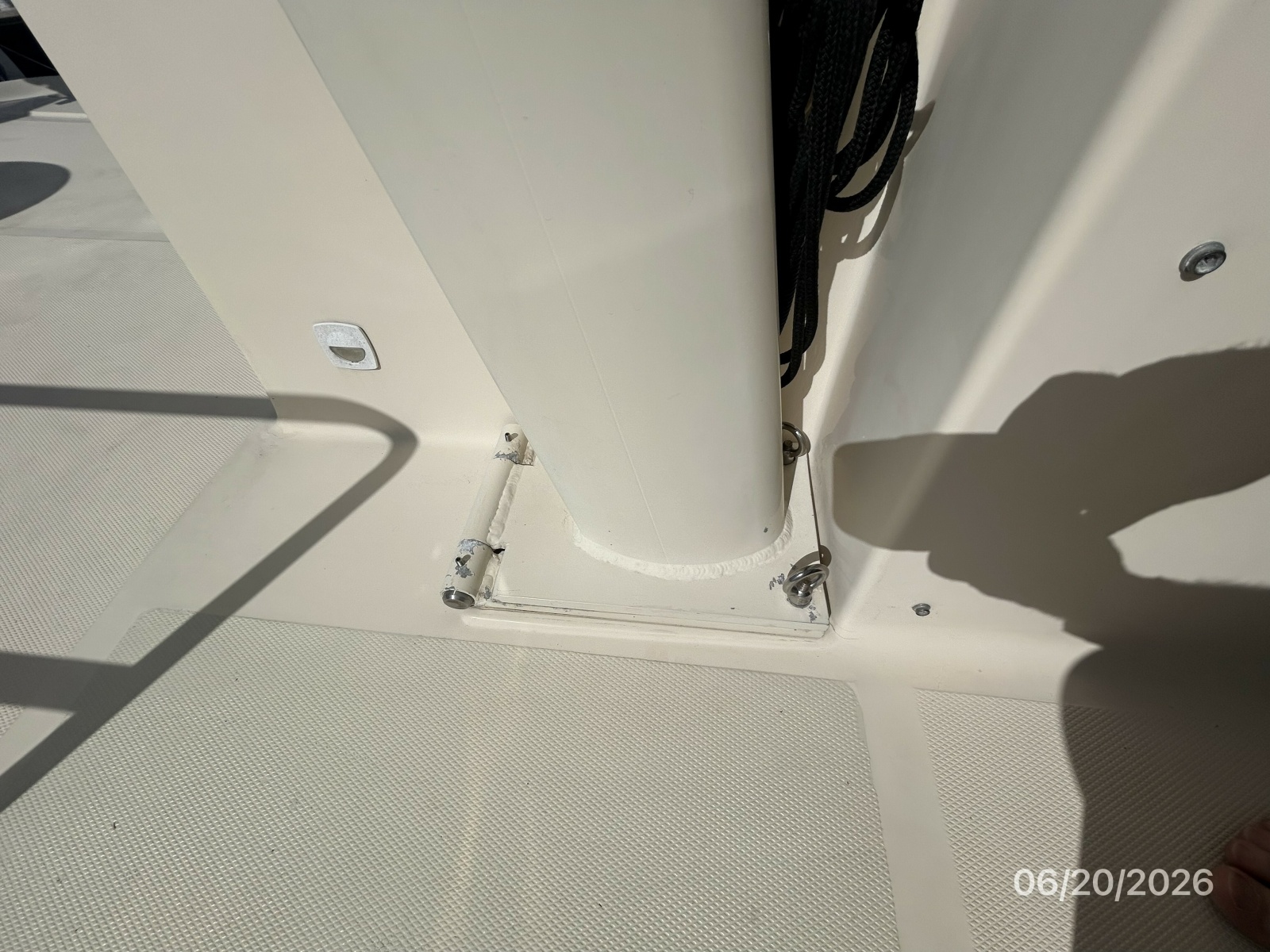40' Mainship hinged mast base