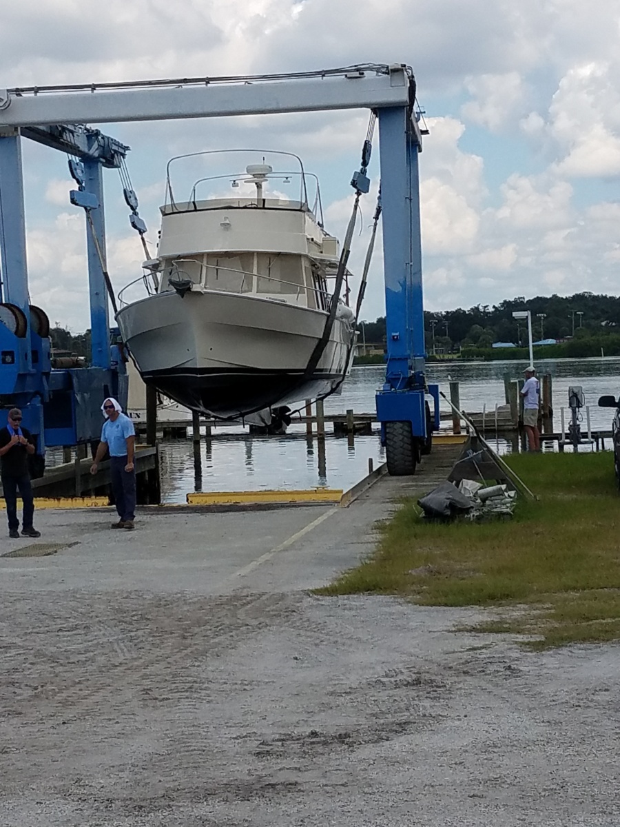 40' Mainship hauled out2