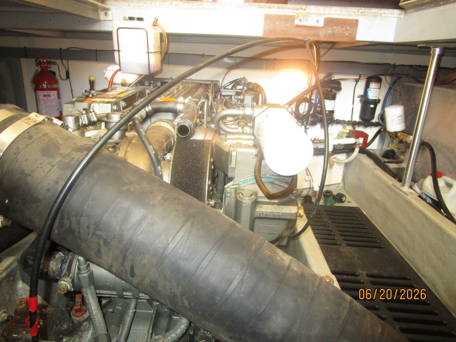 40' Mainship engine room forward