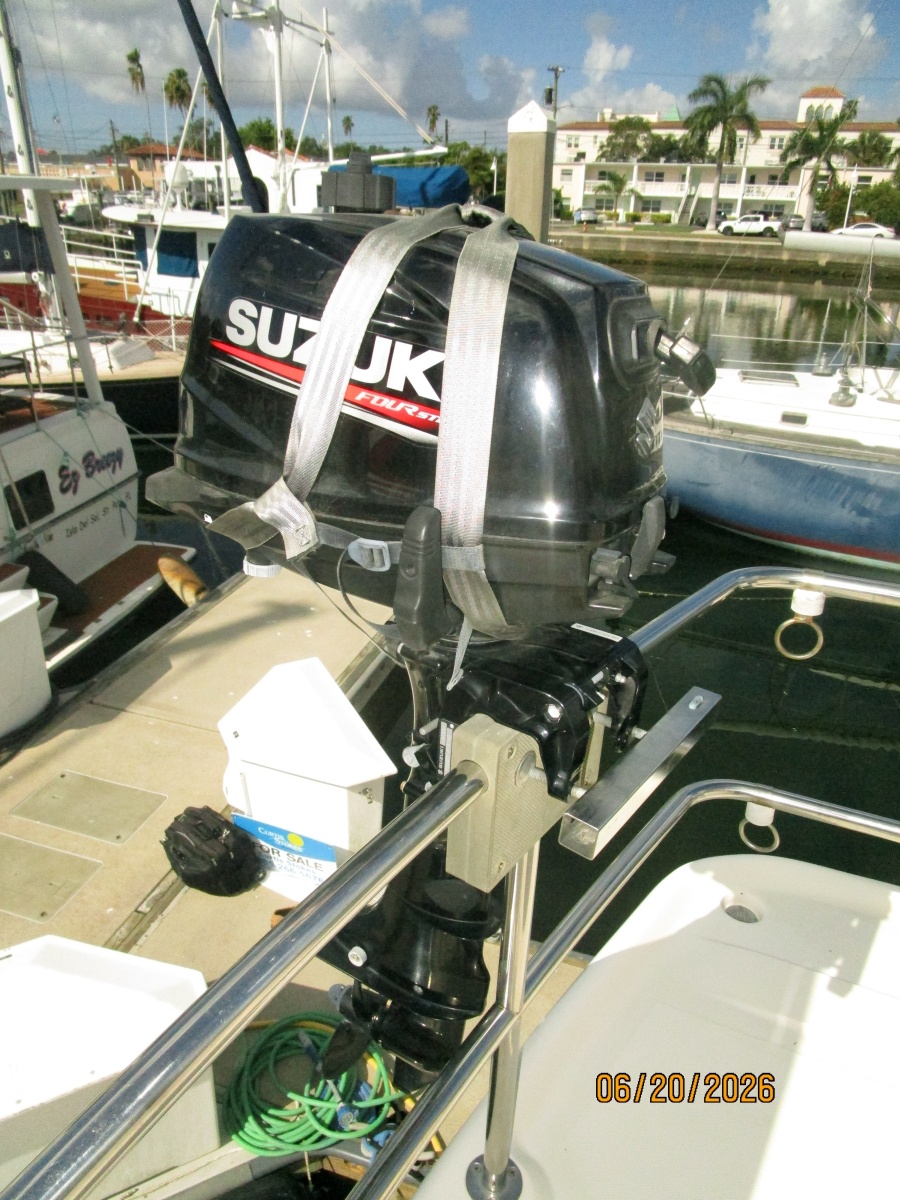 40' Mainship tender outboard
