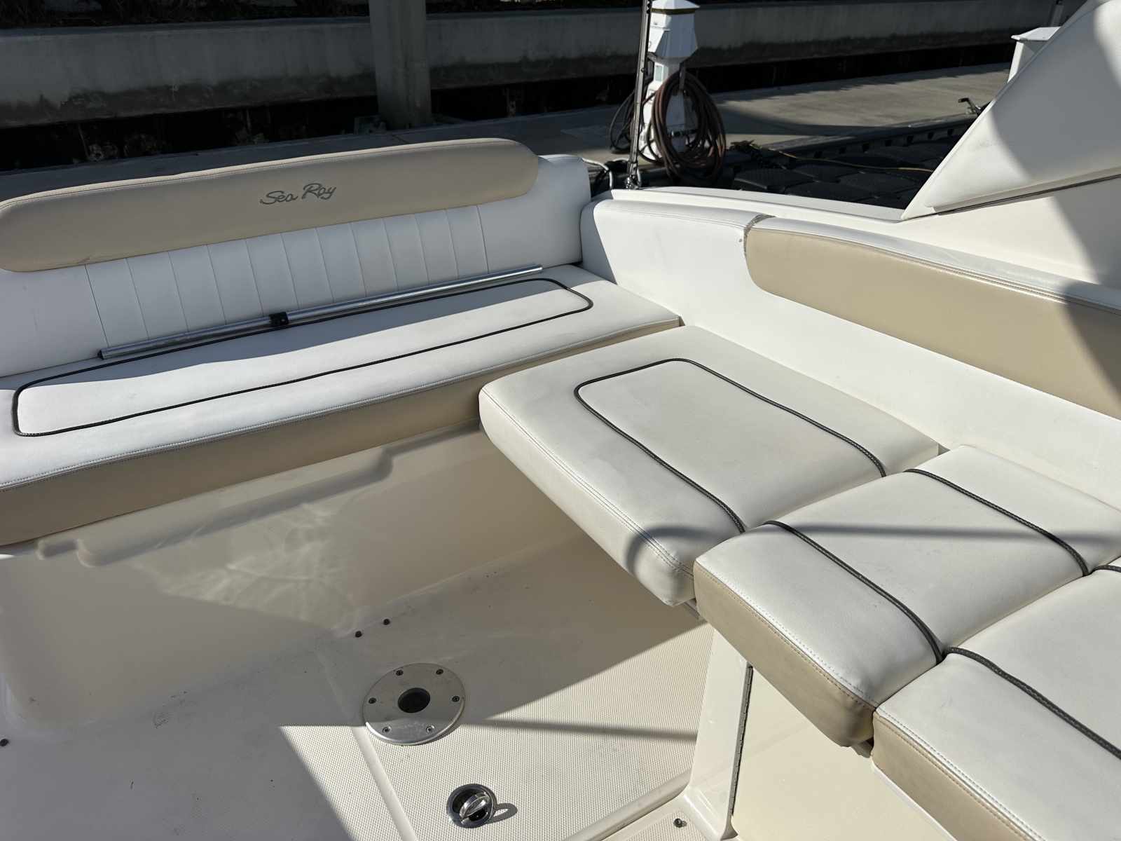 2010 Sea Ray 260 Sundancer