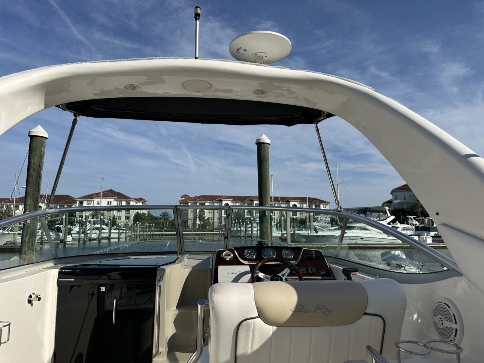 2010 Sea Ray Sundancer 260