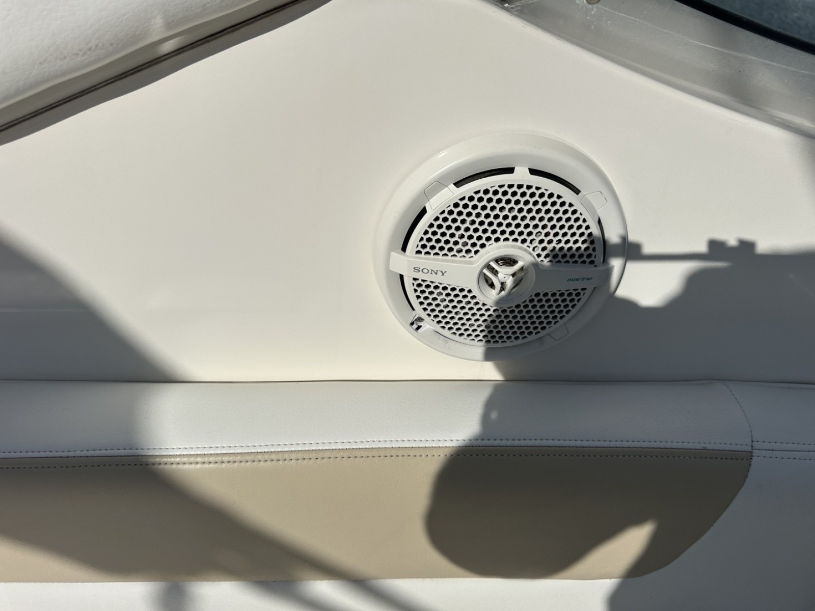 2010 Sea Ray Sundancer 260