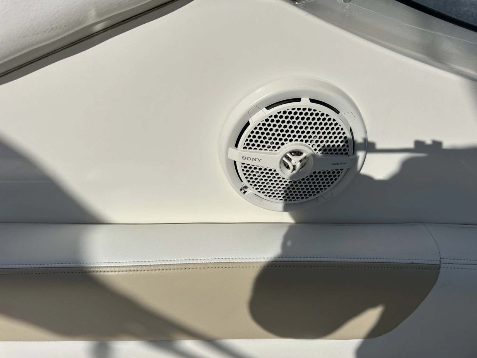 2010 Sea Ray Sundancer 260