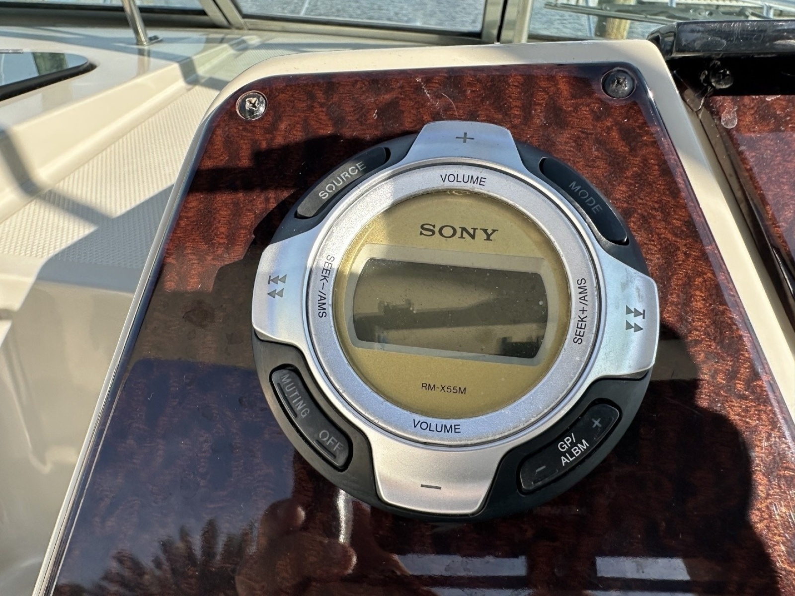 2010 Sea Ray Sundancer 260