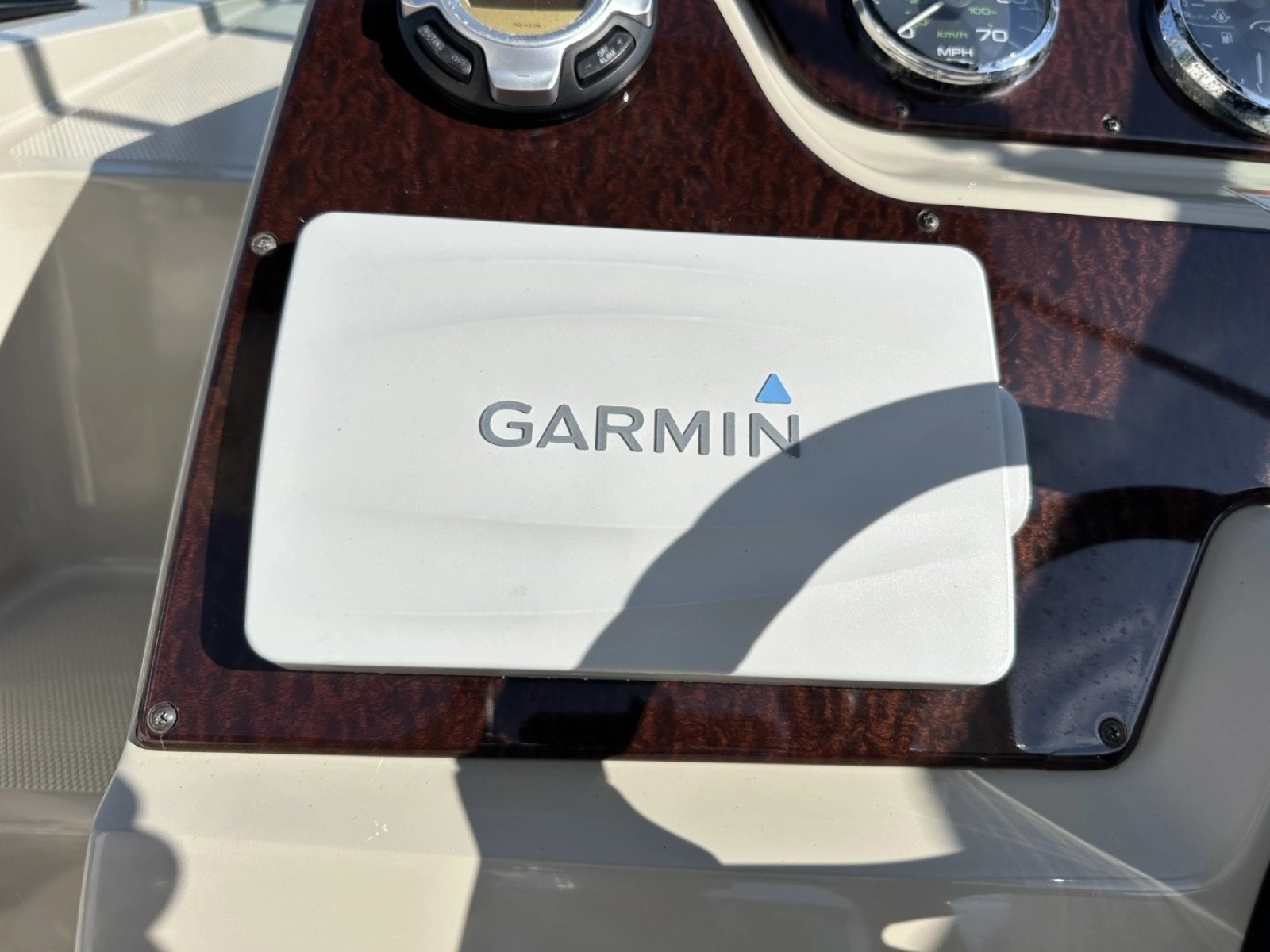 2010 Sea Ray Sundancer 260